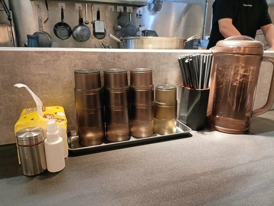 板橋美食|春㐂拉麵職人。湯頭無敵濃郁、肉量又多又大~吃完真的