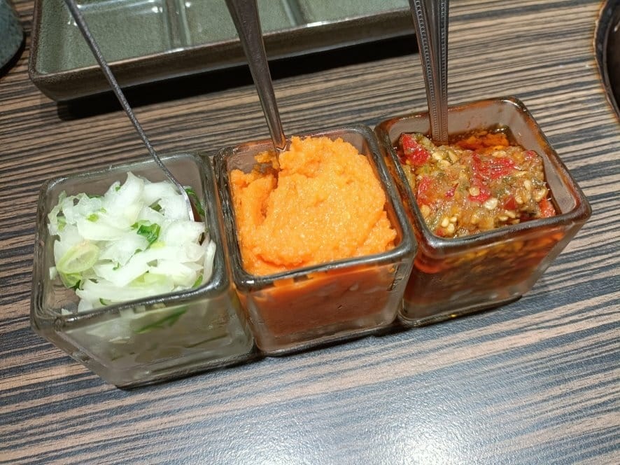 台北松山區美食|極蜆鍋物，上桌先來一大鍋的新鮮蒸煮蛤蜊、海陸