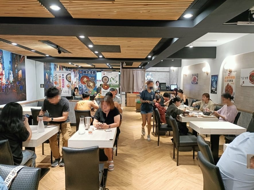 板橋美食|GOOD BOB韓食。釜山豬肉湯、牛肉雪濃湯這裡都 板橋美食|GOOD BOB韓食。釜山豬肉湯、牛肉雪濃湯這裡都