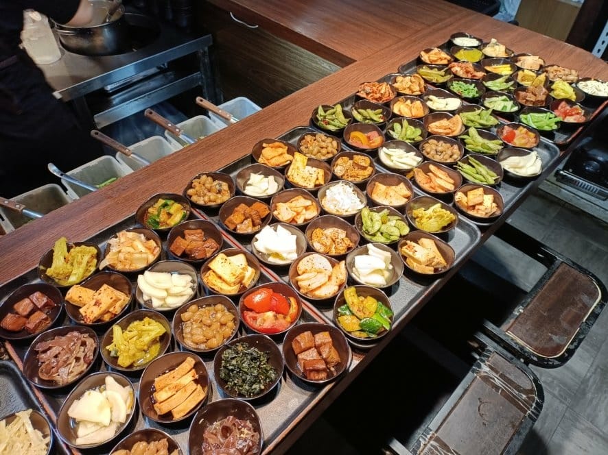 新北市新莊區美食|朝鮮味韓國料理~最強50道韓式小菜吃到飽!