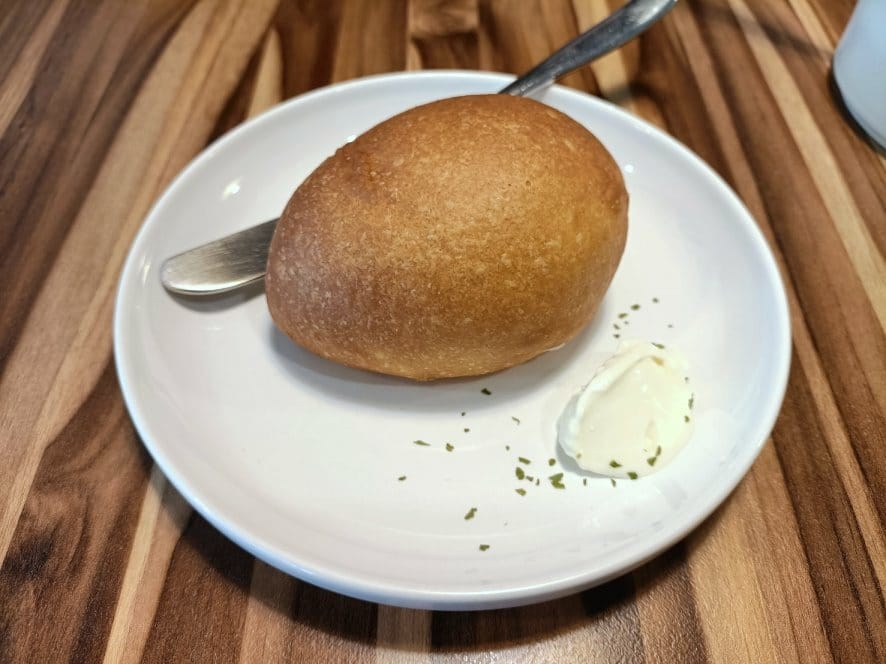 台北信義區美食|鳥作洋食-首推起司小漢堡咖哩、時蘿燻鮭魚貓耳