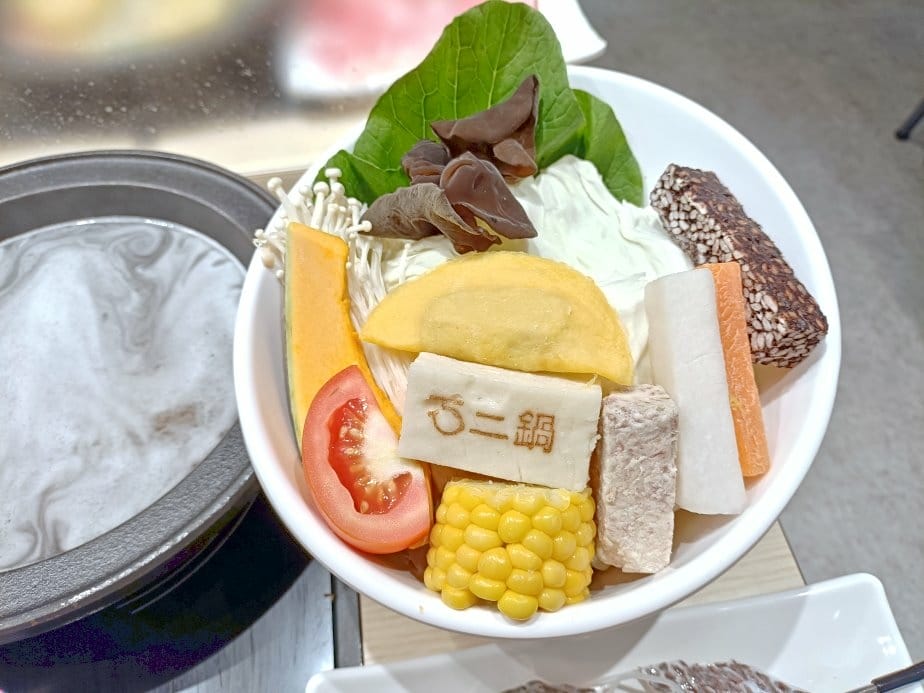 樹林美食|石二鍋-樹林家樂福店,全新裝潢帶來全新感受! 樹林美食|石二鍋-樹林家樂福店,全新裝潢帶來全新感受!