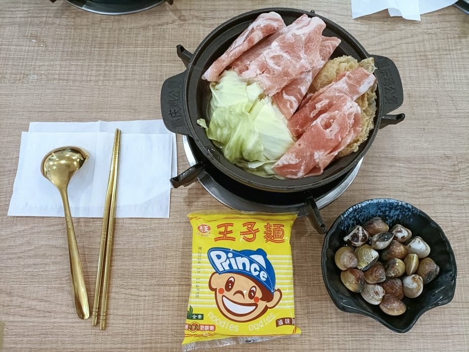 桃園美食|太夯滿足鍋物-中山店。個人平價小火鍋最便宜只要19