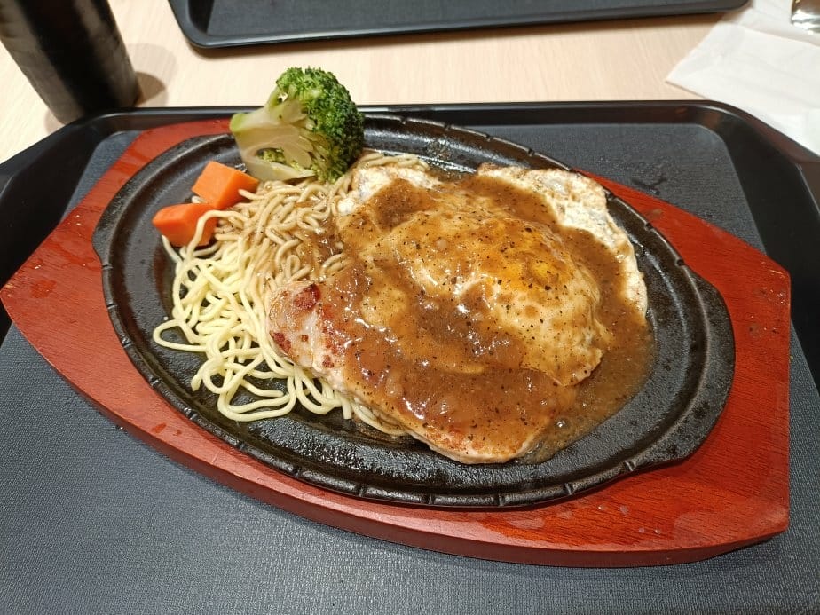 樹林美食|吃吃牛排-樹林家樂福店。飲料、湯品、滷肉飯、爆米花 樹林美食|吃吃牛排-樹林家樂福店。飲料、湯品、滷肉飯、爆米花