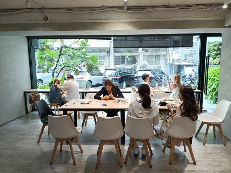 台北忠孝復興甜點|Cross Cafe克勞斯咖啡店, 寧靜的