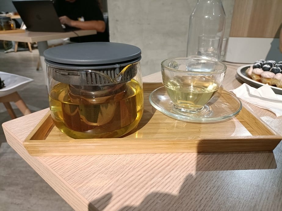 台北忠孝復興甜點|Cross Cafe克勞斯咖啡店, 寧靜的