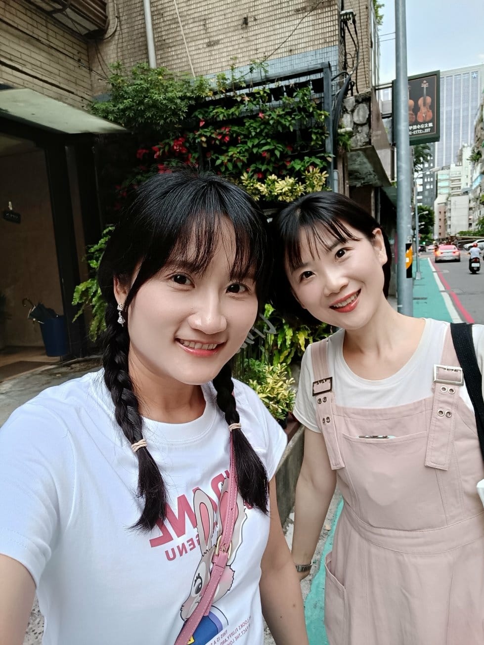 台北忠孝復興甜點|Cross Cafe克勞斯咖啡店, 寧靜的