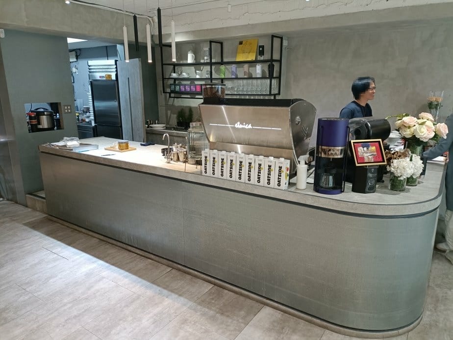 台北忠孝復興甜點|Cross Cafe克勞斯咖啡店, 寧靜的