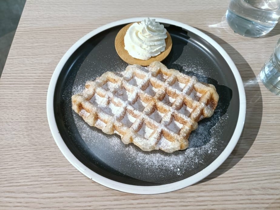 台北忠孝復興甜點|Cross Cafe克勞斯咖啡店, 寧靜的