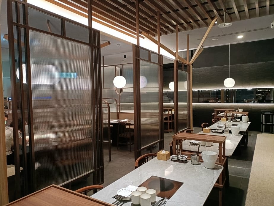 台北西門町美食|築間麻辣火鍋。粵式老火湯/經典麻辣鍋另附蕈菇 台北西門町美食|築間麻辣火鍋。粵式老火湯/經典麻辣鍋另附蕈菇