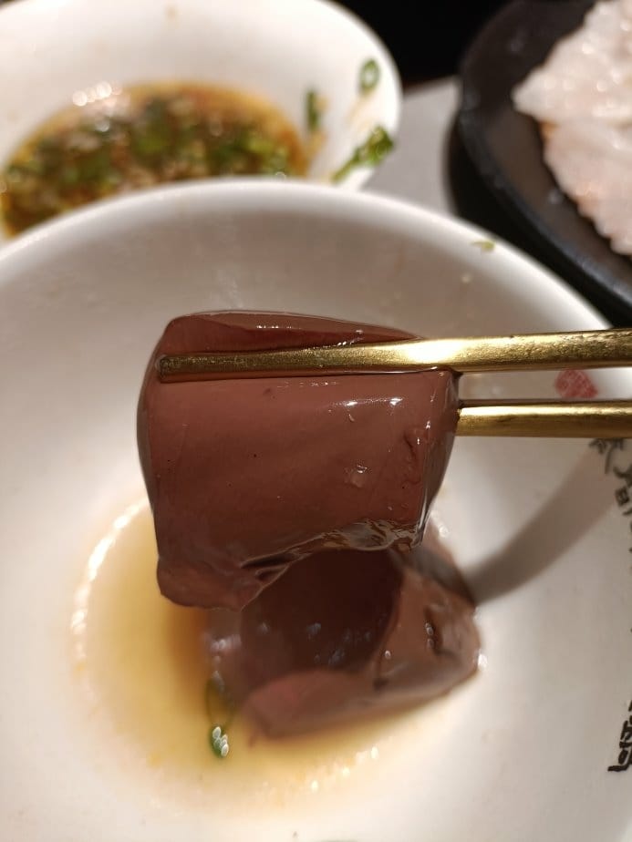 台北西門町美食|築間麻辣火鍋。粵式老火湯/經典麻辣鍋另附蕈菇 台北西門町美食|築間麻辣火鍋。粵式老火湯/經典麻辣鍋另附蕈菇