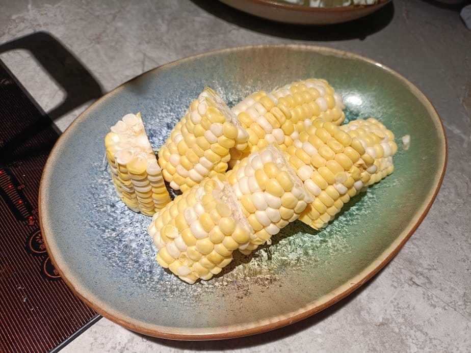 台北西門町美食|築間麻辣火鍋。粵式老火湯/經典麻辣鍋另附蕈菇 台北西門町美食|築間麻辣火鍋。粵式老火湯/經典麻辣鍋另附蕈菇