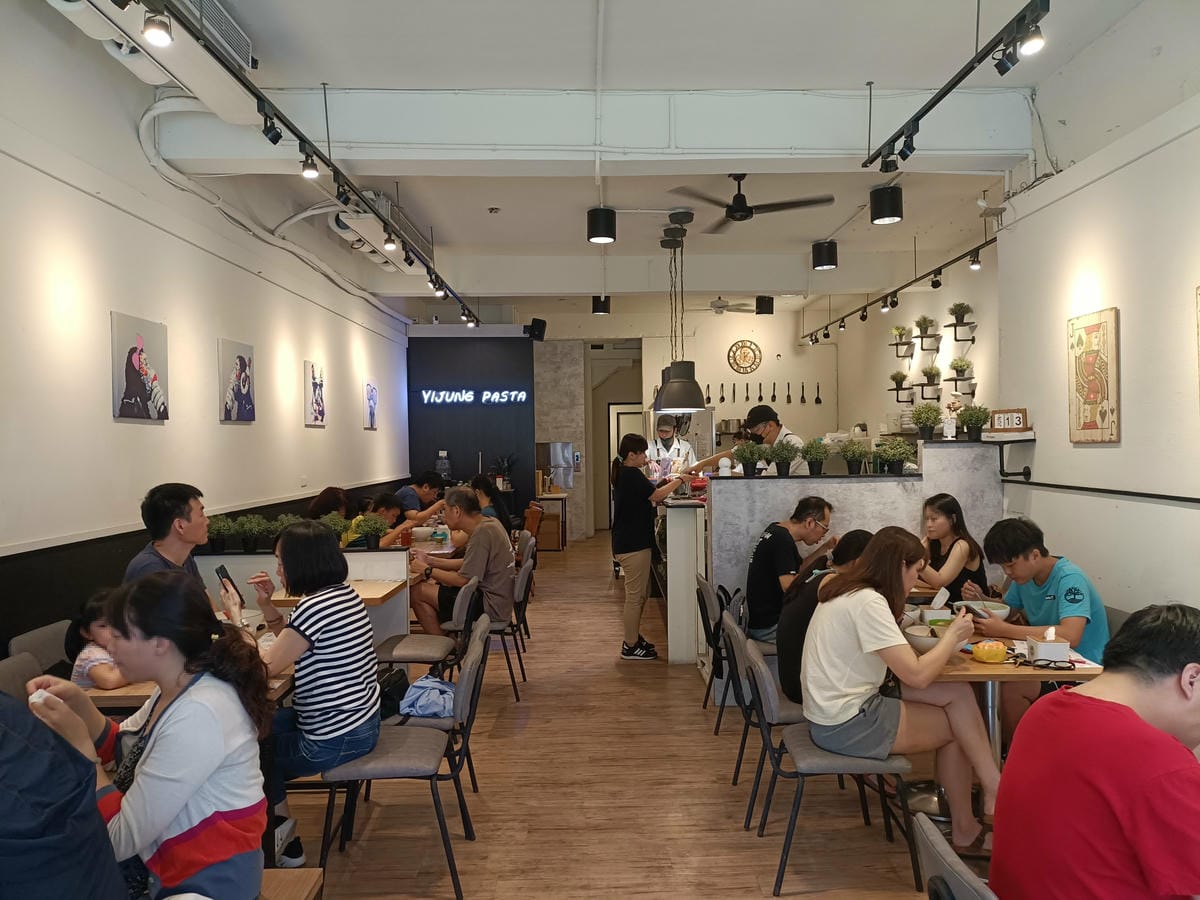 桃園美食|義匠義式湯麵-桃園南平店。義大利麵很一般、湯頭很不 桃園美食|義匠義式湯麵-桃園南平店。義大利麵很一般、湯頭很不