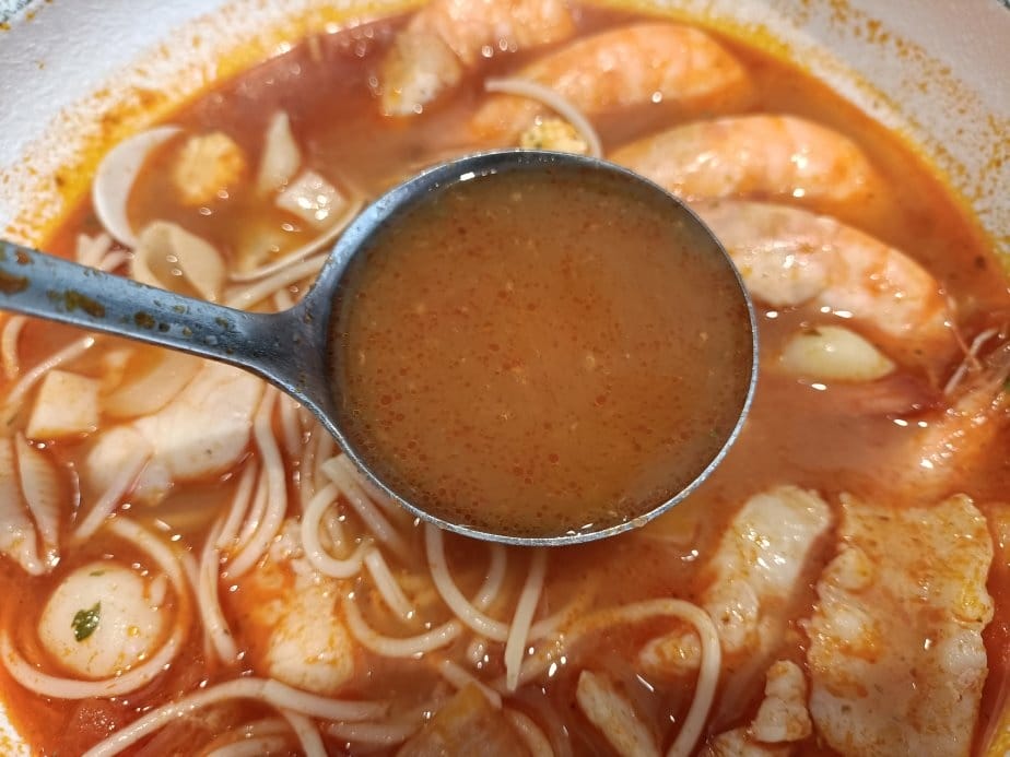 桃園美食|義匠義式湯麵-桃園南平店。義大利麵很一般、湯頭很不 桃園美食|義匠義式湯麵-桃園南平店。義大利麵很一般、湯頭很不