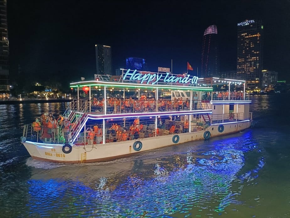 2024越南峴港|夜遊韓江~峴港龍橋夜景!