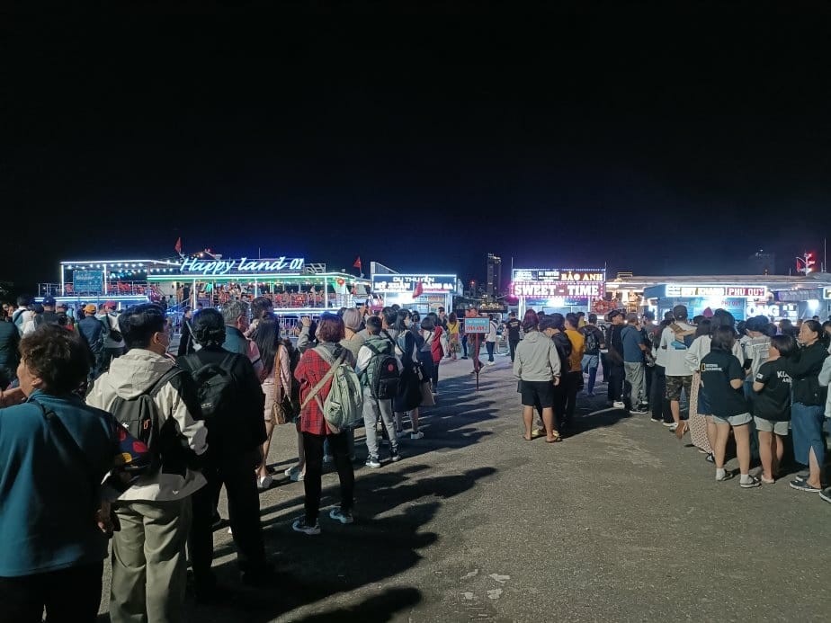 2024越南峴港|夜遊韓江~峴港龍橋夜景!