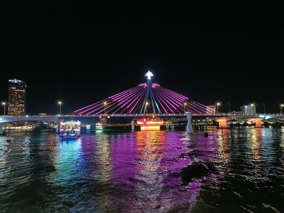 2024越南峴港|夜遊韓江~峴港龍橋夜景!