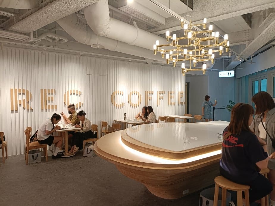 台中咖啡廳|REC COFFEE Taiwa-旗艦店。在26 台中咖啡廳|REC COFFEE Taiwa-旗艦店。在26