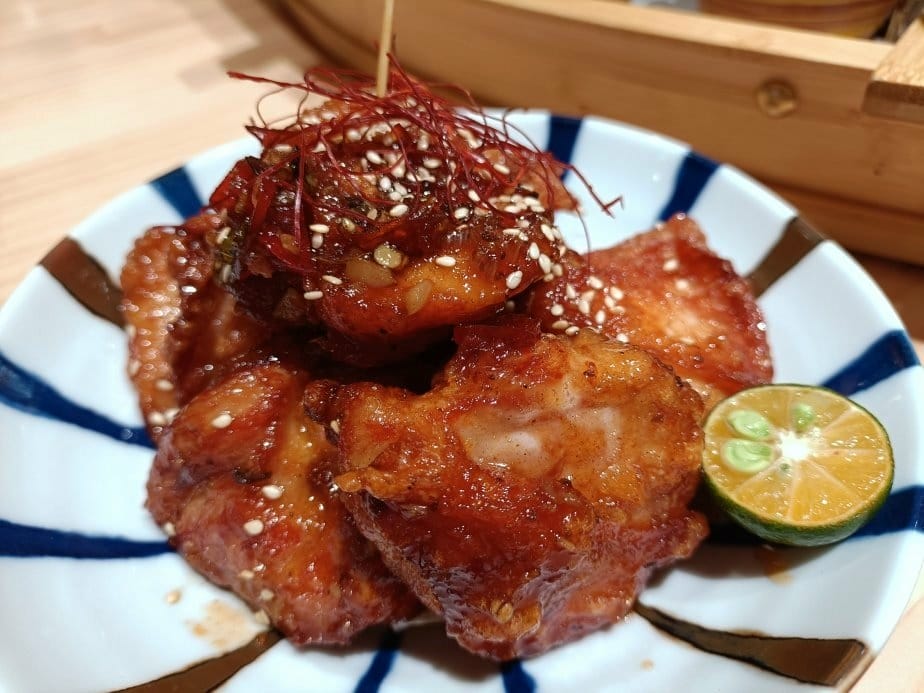台中美食|五型の丼飯。一艘大船載滿5碗海鮮丼飯~海膽、鮭魚卵