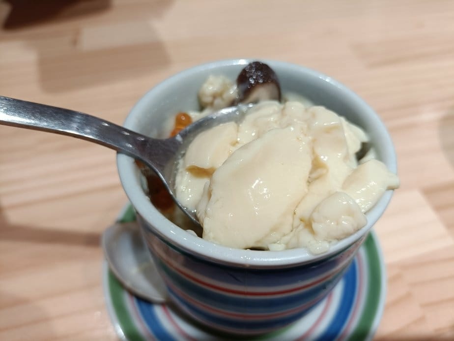 台中美食|五型の丼飯。一艘大船載滿5碗海鮮丼飯~海膽、鮭魚卵