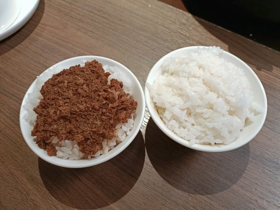 台北國父紀念館美食|宣牛溫體牛肉火鍋-光復店。每日直送溫體牛