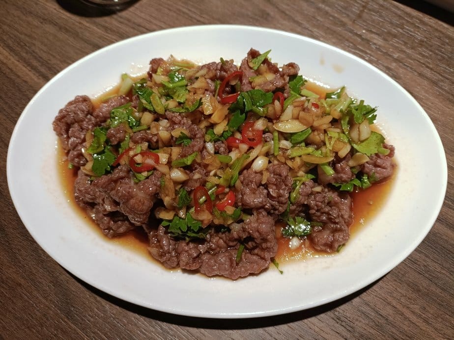 台北國父紀念館美食|宣牛溫體牛肉火鍋-光復店。每日直送溫體牛