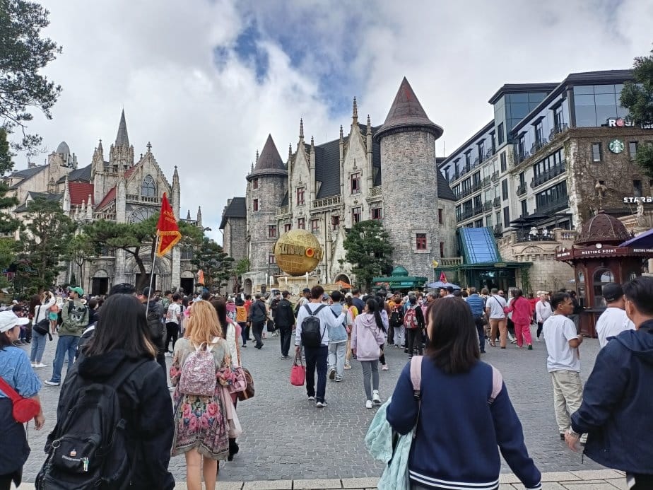 2024越南峴港|靜心園百年酒窖品酒、巴拿山法國山城、Fan 2024越南峴港|靜心園百年酒窖品酒、巴拿山法國山城、Fan