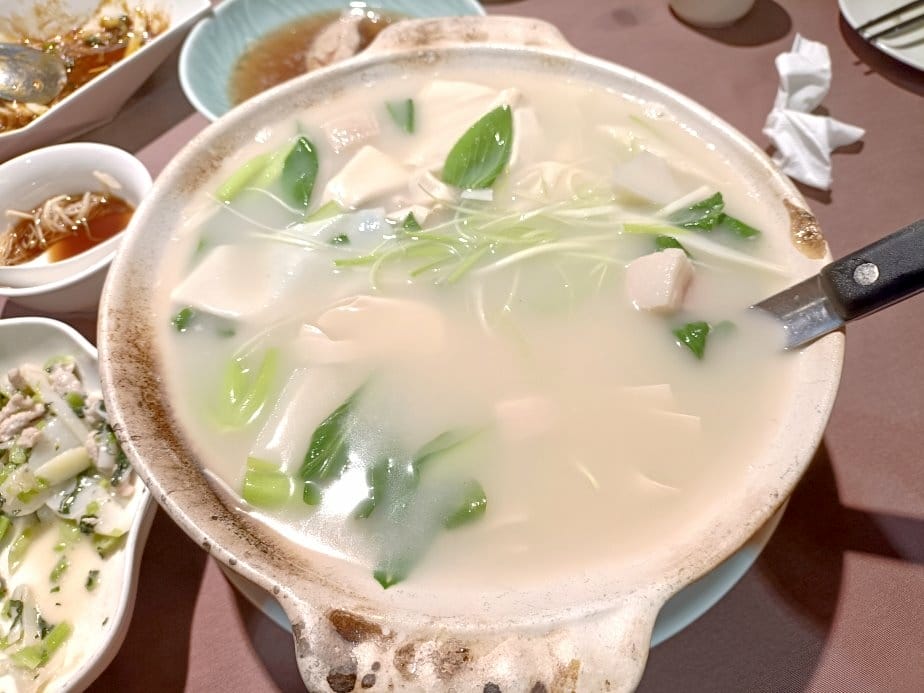 台北西門町美食|上海極品軒餐廳,老字號招牌保有老師博的功夫菜 台北西門町美食|上海極品軒餐廳,老字號招牌保有老師博的功夫菜