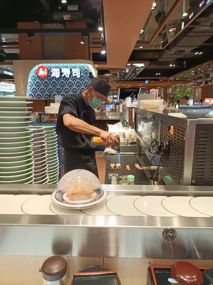 板橋美食|海壽司-板橋大遠百店。食材新鮮、空間迷你、價格略高 板橋美食|海壽司-板橋大遠百店。食材新鮮、空間迷你、價格略高