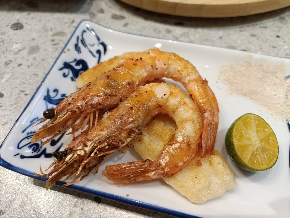 台北忠孝復興美食|就饗鐵板燒-台北忠孝東店。內用享現炒蔬菜、