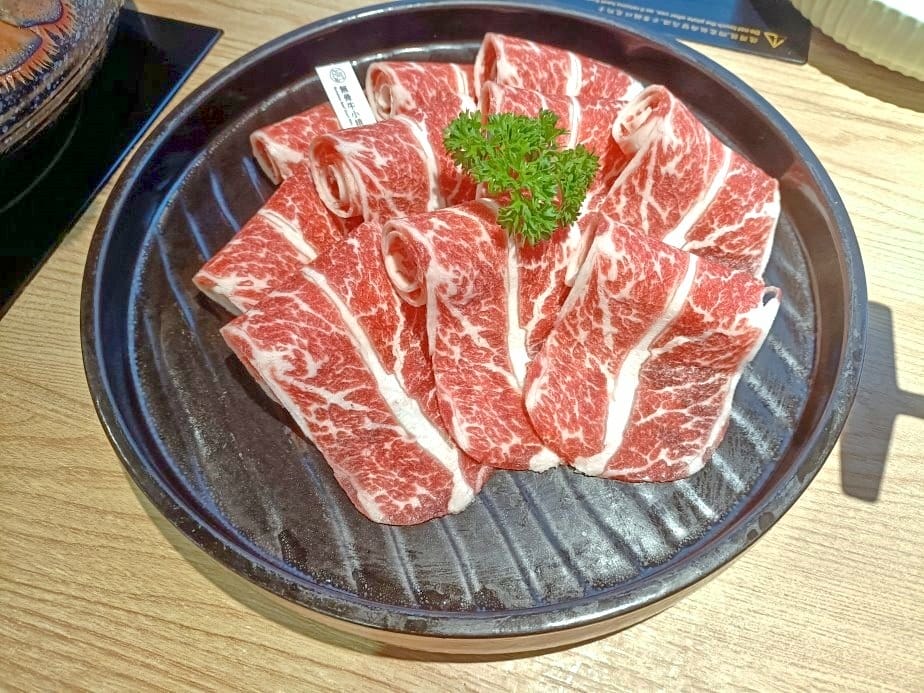 板橋美食|小深紅活體海鮮鍋物專賣。海鮮都是活跳跳的 板橋美食|小深紅活體海鮮鍋物專賣。海鮮都是活跳跳的