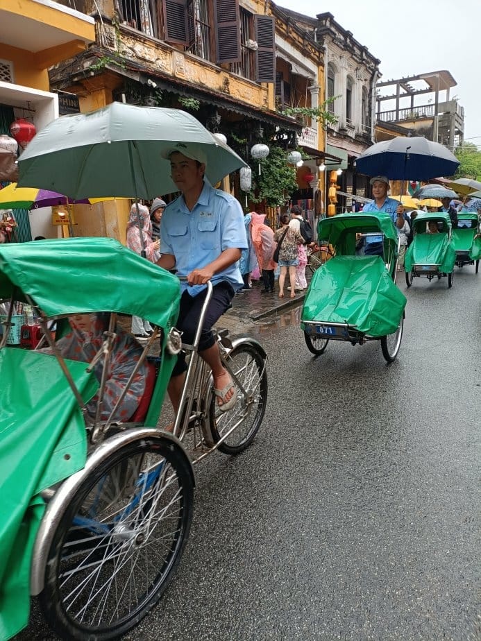 2024越南峴港|會安古鎮漫遊、25s Cafe & Bru
