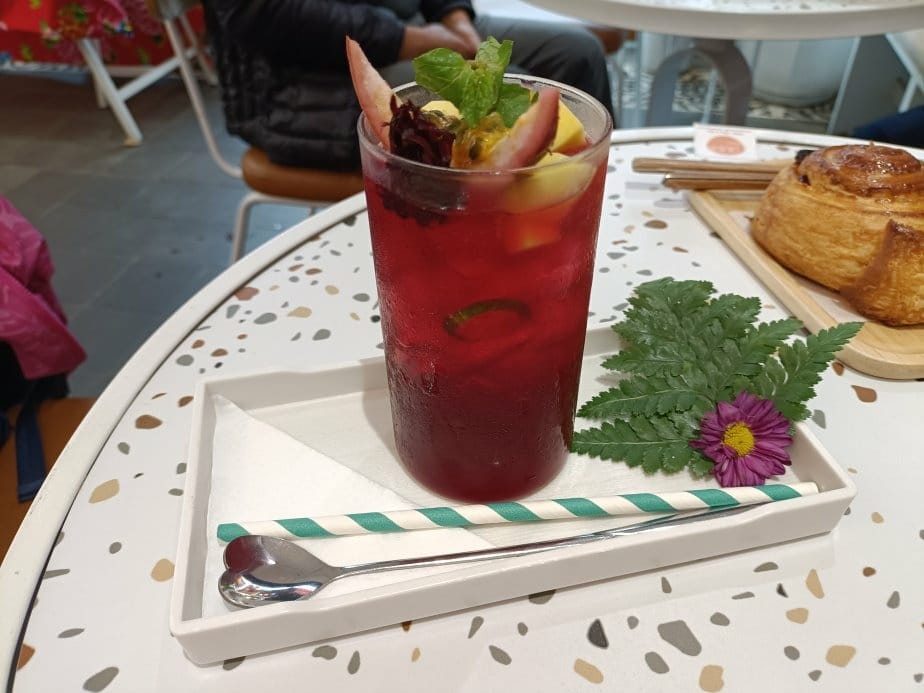 2024越南峴港|會安古鎮漫遊、25s Cafe & Bru