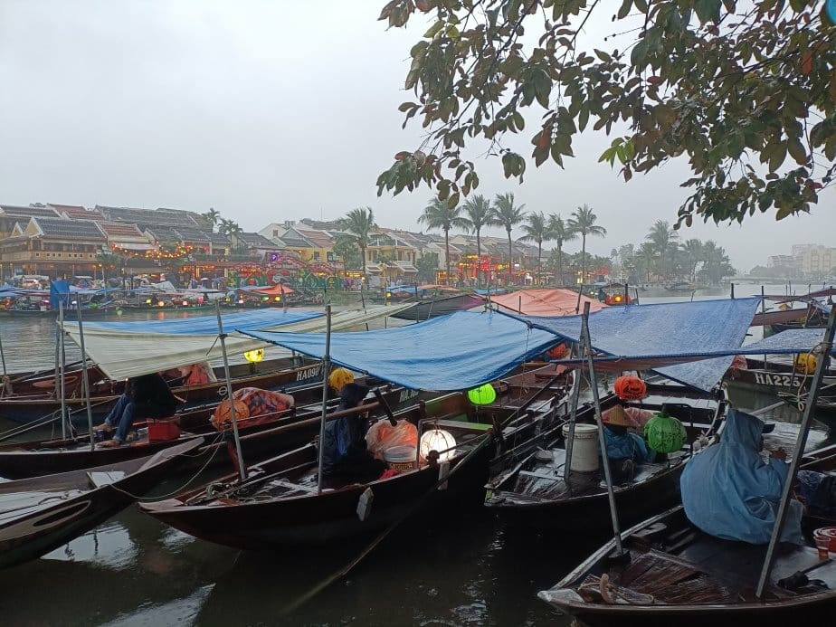 2024越南峴港|會安古鎮漫遊、25s Cafe & Bru