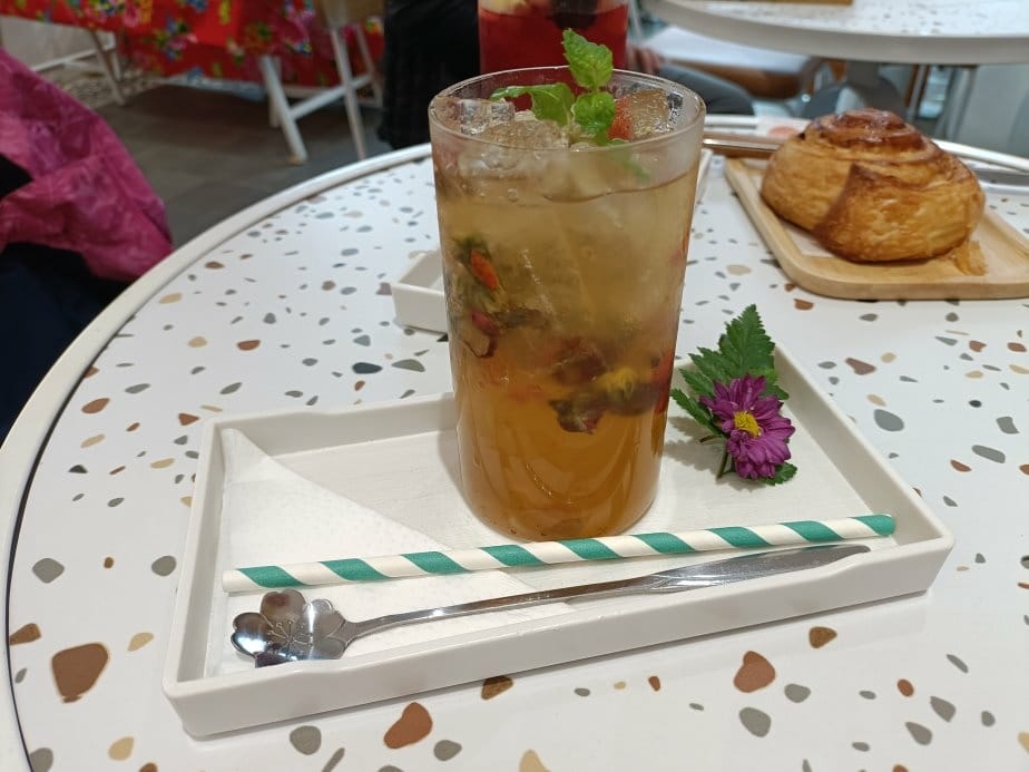 2024越南峴港|會安古鎮漫遊、25s Cafe & Bru