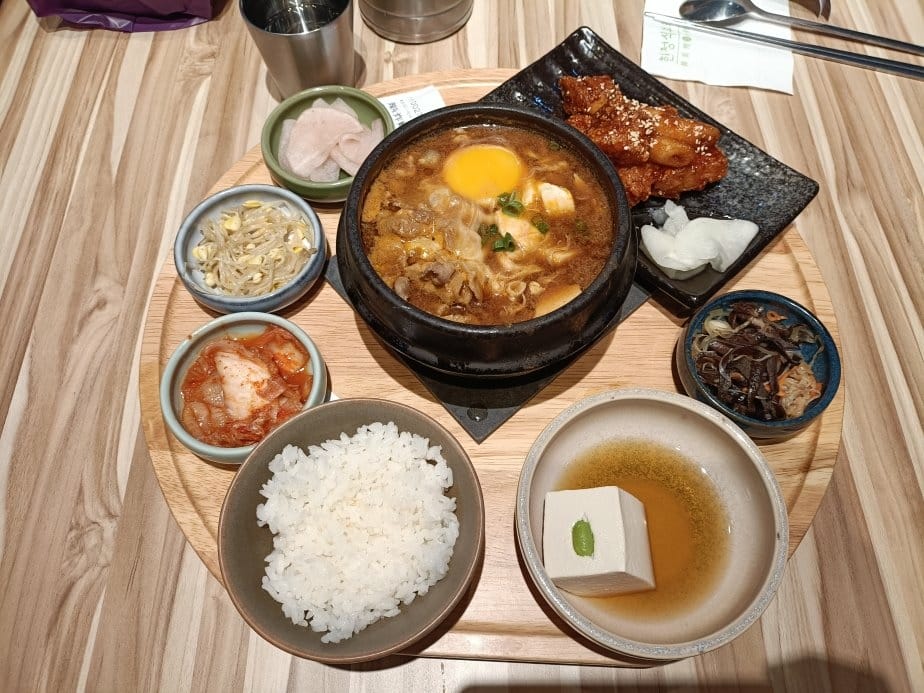 樹林美食|韓姜熙小廚房-樹林家樂福店。全台第一家精緻韓國定食 樹林美食|韓姜熙小廚房-樹林家樂福店。全台第一家精緻韓國定食