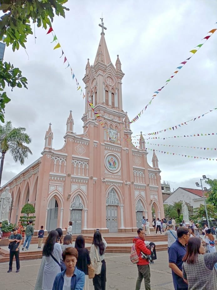 2024越南峴港|粉紅教堂IG火紅打卡景點、峴港半島酒店下午