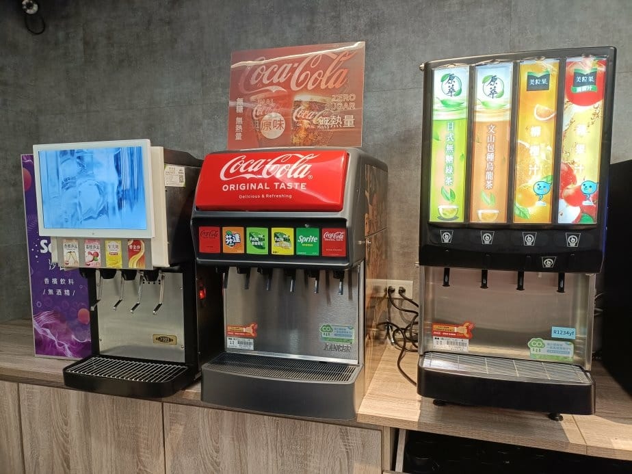 桃園美食|饗食鍋-桃園成功店。個人鴛鴦鍋、一鍋一烤，一鍋皆可