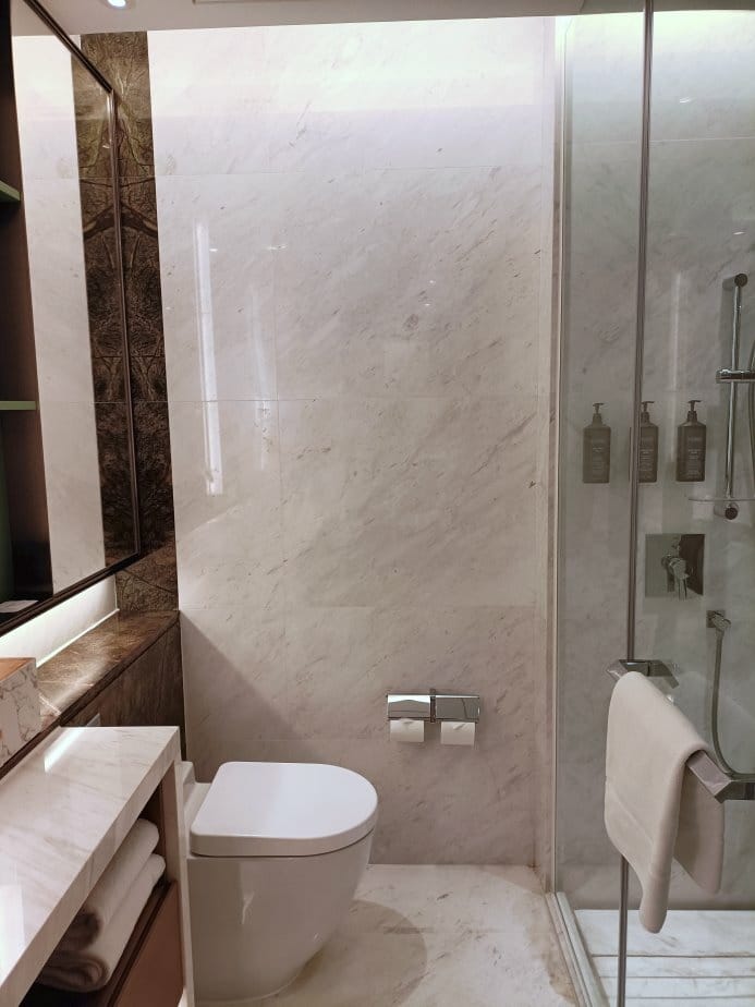 2024香港澳門|香港東涌世茂喜來登酒店。雙床海景房~浴室水 2024香港澳門|香港東涌世茂喜來登酒店。雙床海景房~浴室水