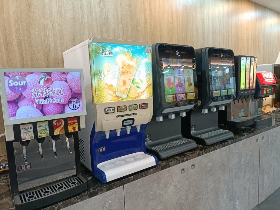 樹林美食|億品鍋樹林店。個人小火鍋多款不同湯頭可選,另有飲料 樹林美食|億品鍋樹林店。個人小火鍋多款不同湯頭可選,另有飲料