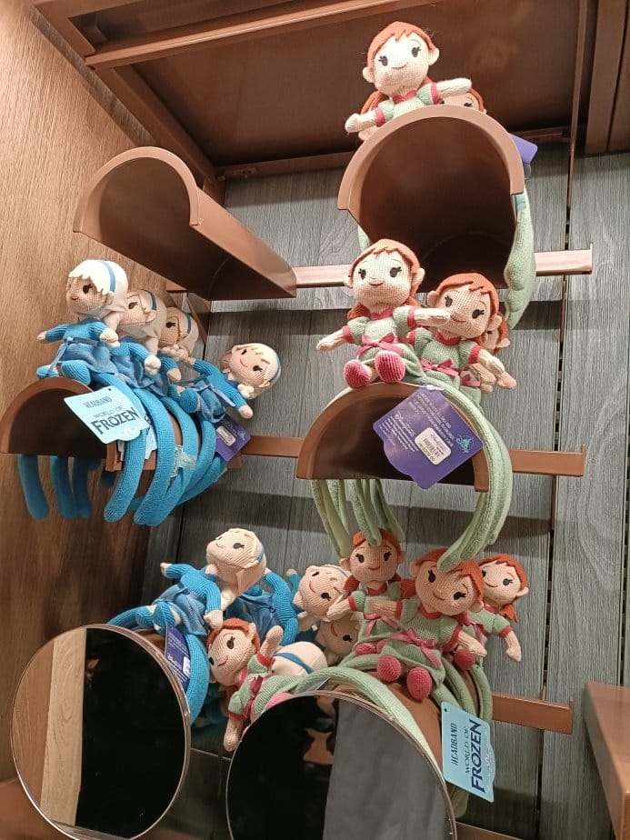 2024香港|香港迪士尼樂園~魔雪奇緣世界!周邊產品價格偏高