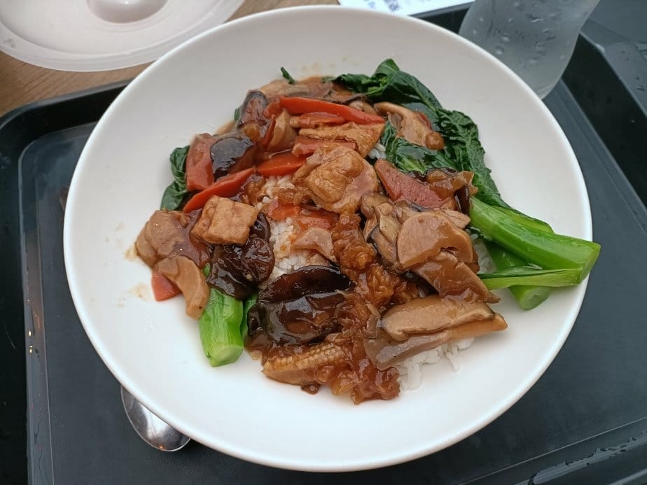 2024香港|香港迪士尼樂園~魔雪奇緣世界!周邊產品價格偏高