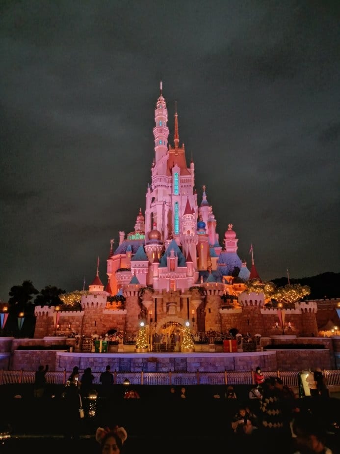 2024香港|香港迪士尼樂園~魔雪奇緣世界!周邊產品價格偏高