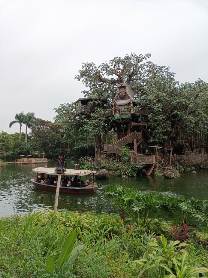 2024香港|香港迪士尼樂園~魔雪奇緣世界!周邊產品價格偏高