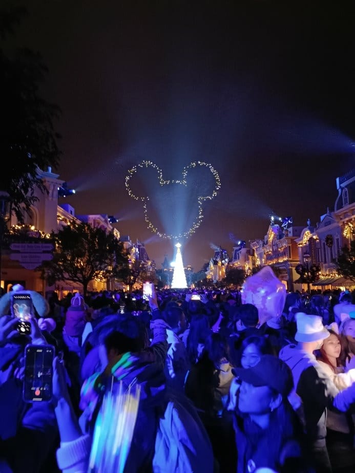 2024香港|香港迪士尼樂園~魔雪奇緣世界!周邊產品價格偏高