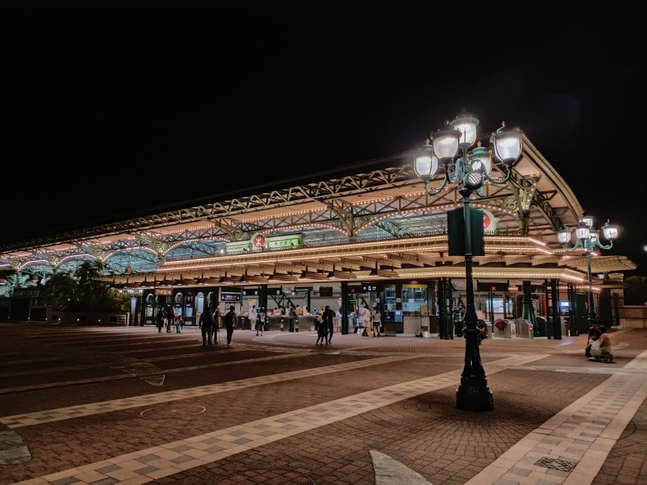 2024香港|香港迪士尼樂園~魔雪奇緣世界!周邊產品價格偏高