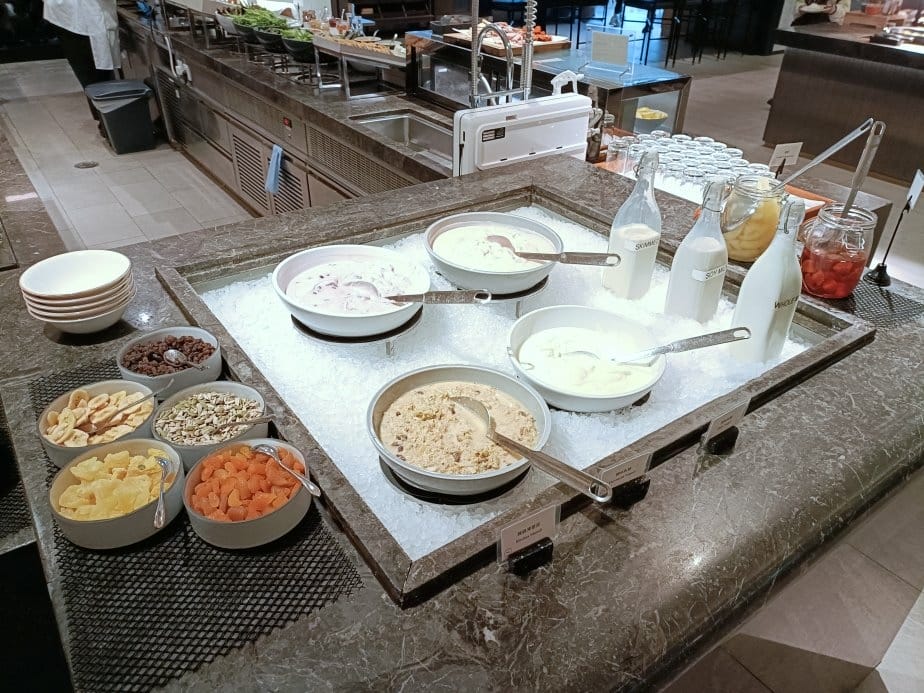 2024香港|東涌的世茂喜來登酒店早餐篇~早餐超豐盛!魚丸麵 2024香港|東涌的世茂喜來登酒店早餐篇~早餐超豐盛!魚丸麵