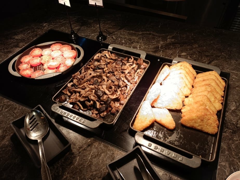 2024香港|東涌的世茂喜來登酒店早餐篇~早餐超豐盛!魚丸麵 2024香港|東涌的世茂喜來登酒店早餐篇~早餐超豐盛!魚丸麵