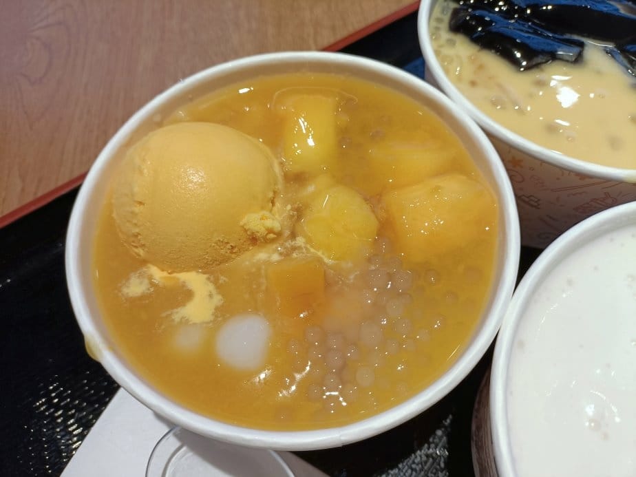 2024香港|滿記甜品-楊枝甘露仙草、雪山芒果西米露小丸子、