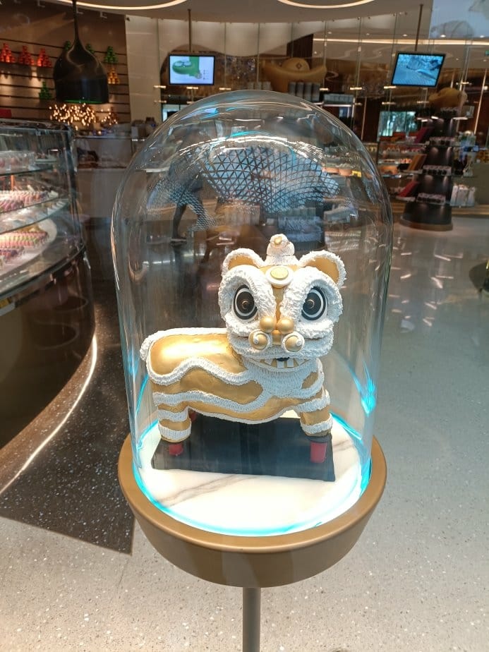 2024澳門|美獅美高梅-視博茶點，四周LED螢幕結合音樂、